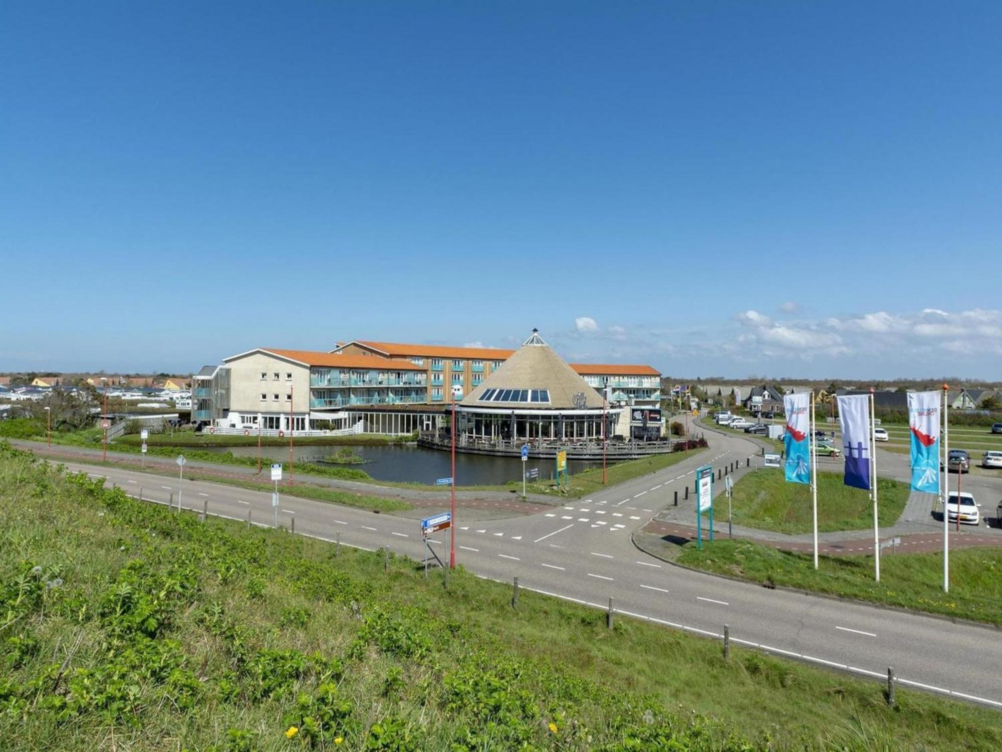 Seaside Apartment With Balcony Julianadorp Exterior photo